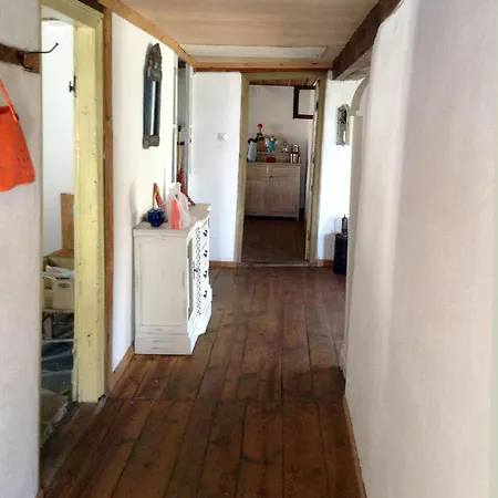 Traditional Stone House In A Great Garden 別荘 *